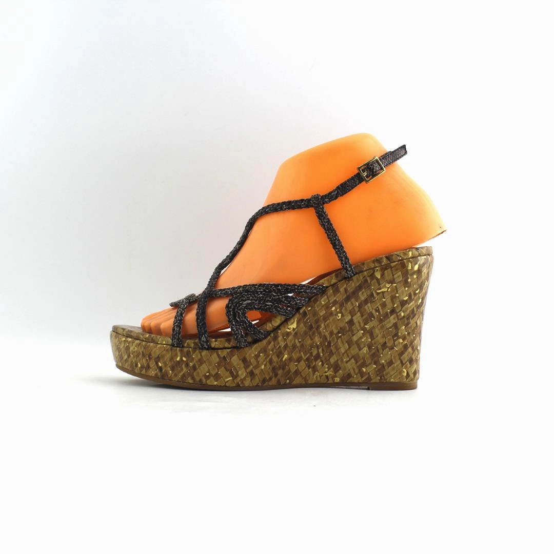 Alternative 2 LIPS TOO ESCAPE