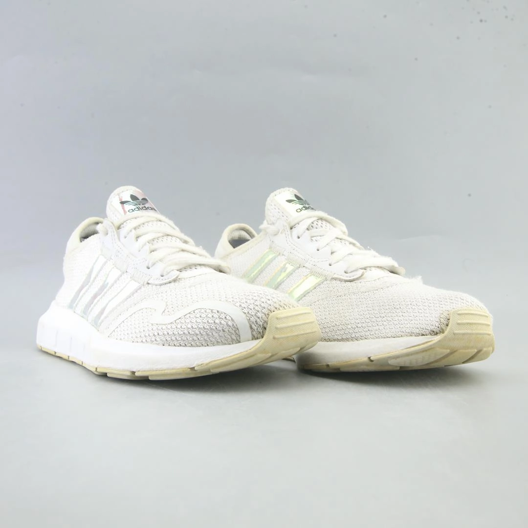 Ghost 16 Neutral Running Shoe ADIDAS SWIFT RUN X