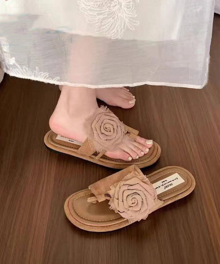 Female Feet Flip Flops Boutique Khaki Floral Splicing Suede Flip Flops AP1036