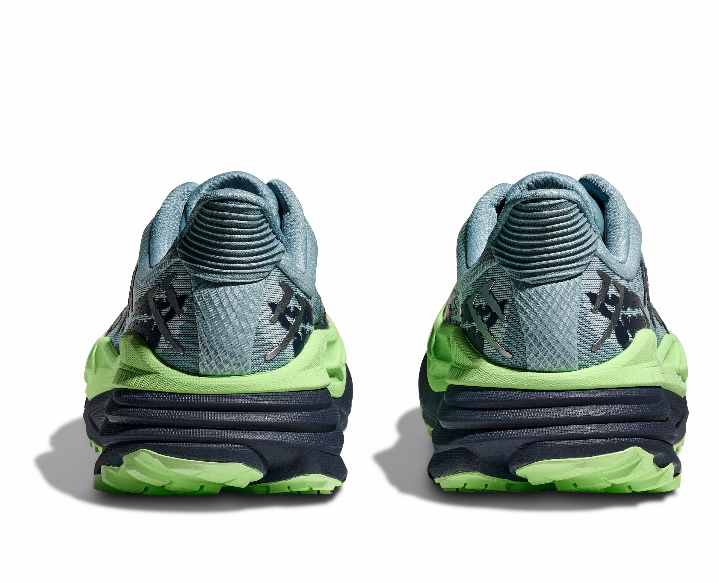 Men's Stinson 7 (DYN - Druzy/Anchor) Running On Road With Trail