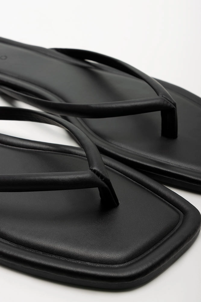 Merrell Hiking Sandals Thong Mule Sandal Black