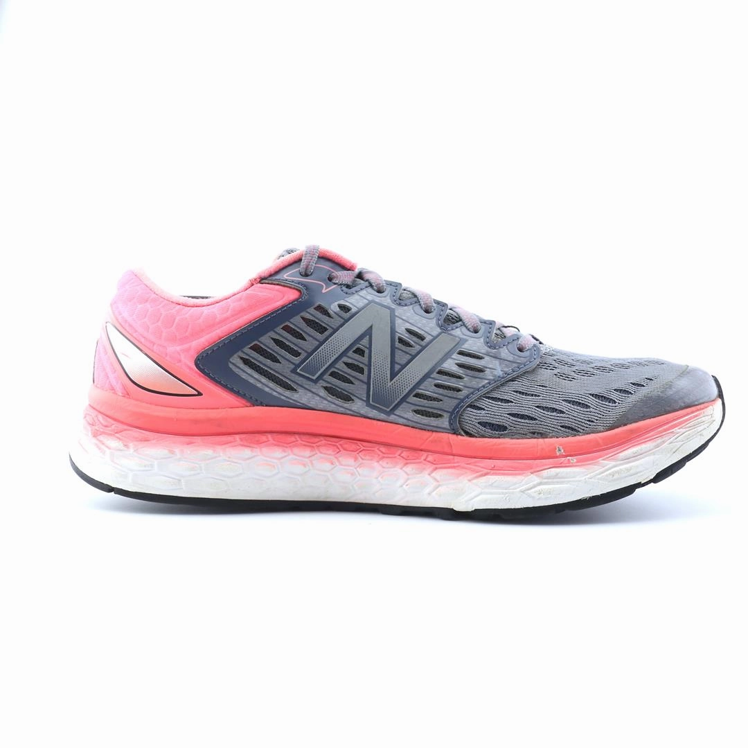 White New Balance Running Shoes NEW BALANCE FRESH FOAM X 1080V6