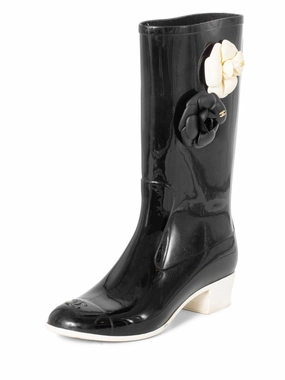 Chanel CC Logo Camellia Flower Rain Boots Black Flamingo Rain Boots