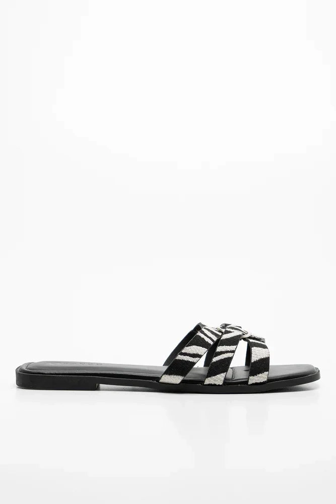 Circle Trim Sandal Black & White Chunky Heel Platform Sandals