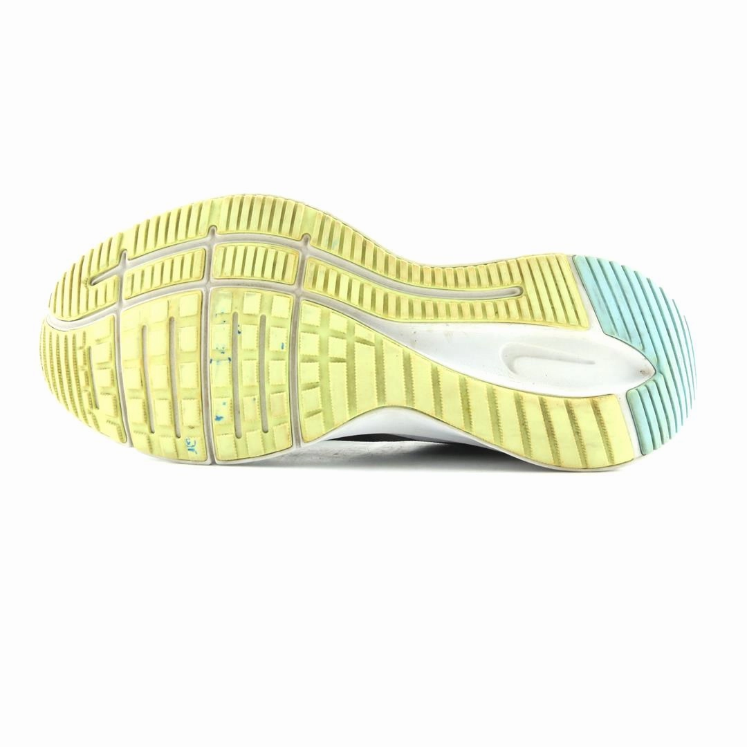 Aja Nike Shoe NIKE QUEST 3