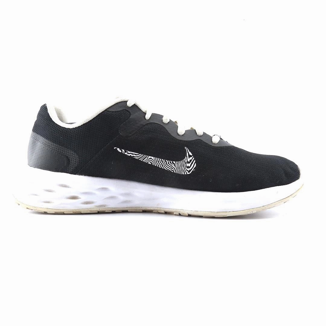 Best Nike Running Shoes 2025 Review NIKE REVOLUTION 6 PREMIUM