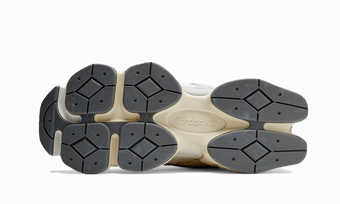 New Balance Nationals Outdoor 2025 New Balance 9060 Moonbeam Sea Salt