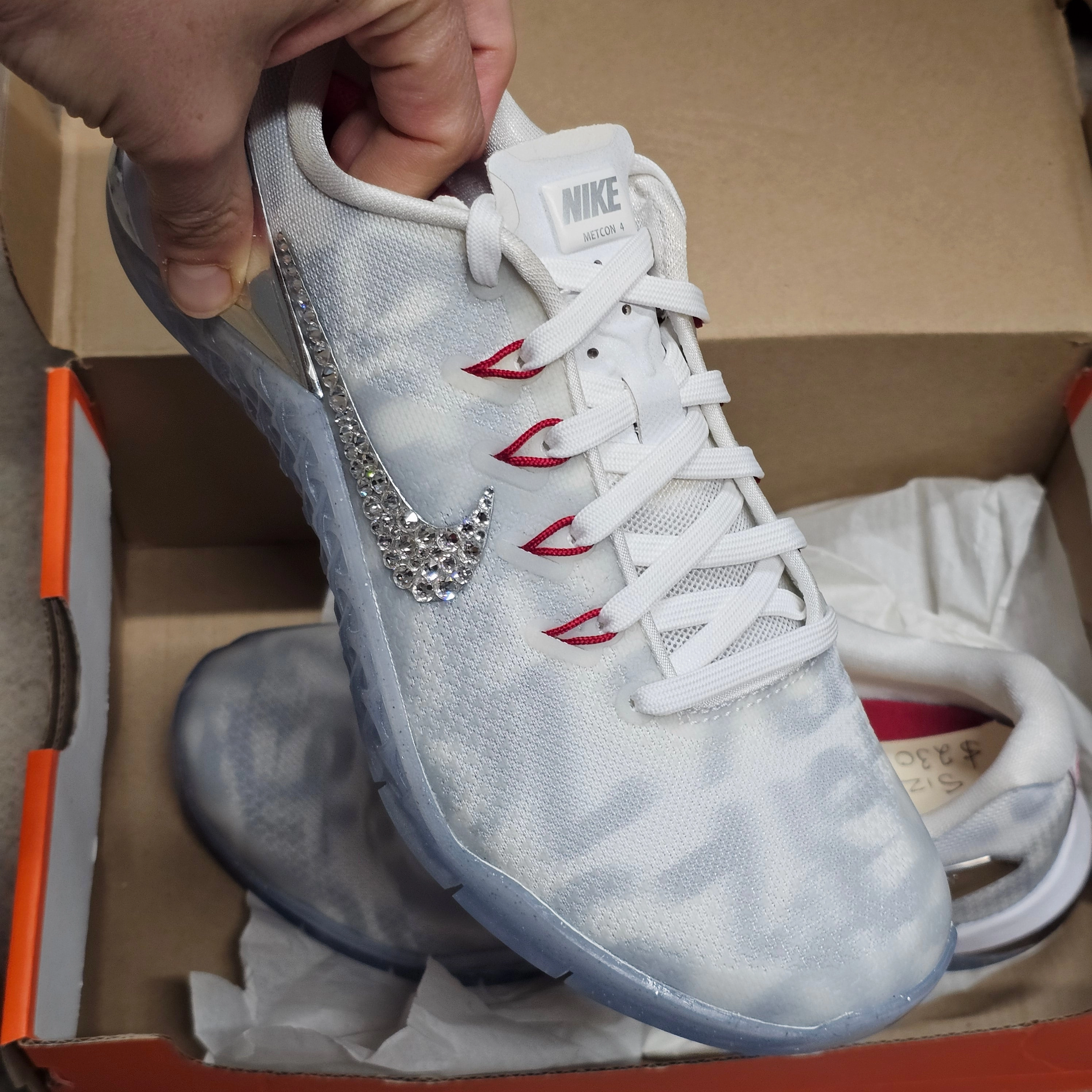 Metcon 4 Premium Women Sz 6.5 (Silver) Heel To Toe Drop