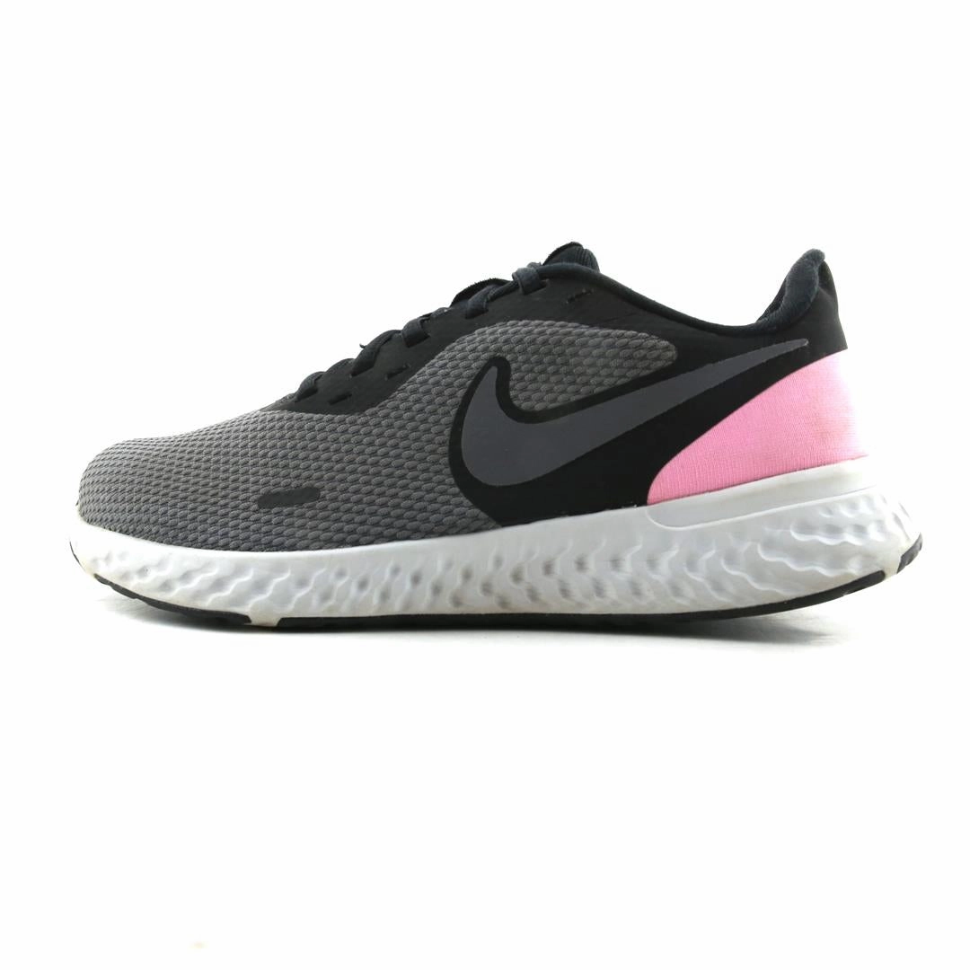 NIKE REVOLUTION 5 Old Nike Basketball Shoes