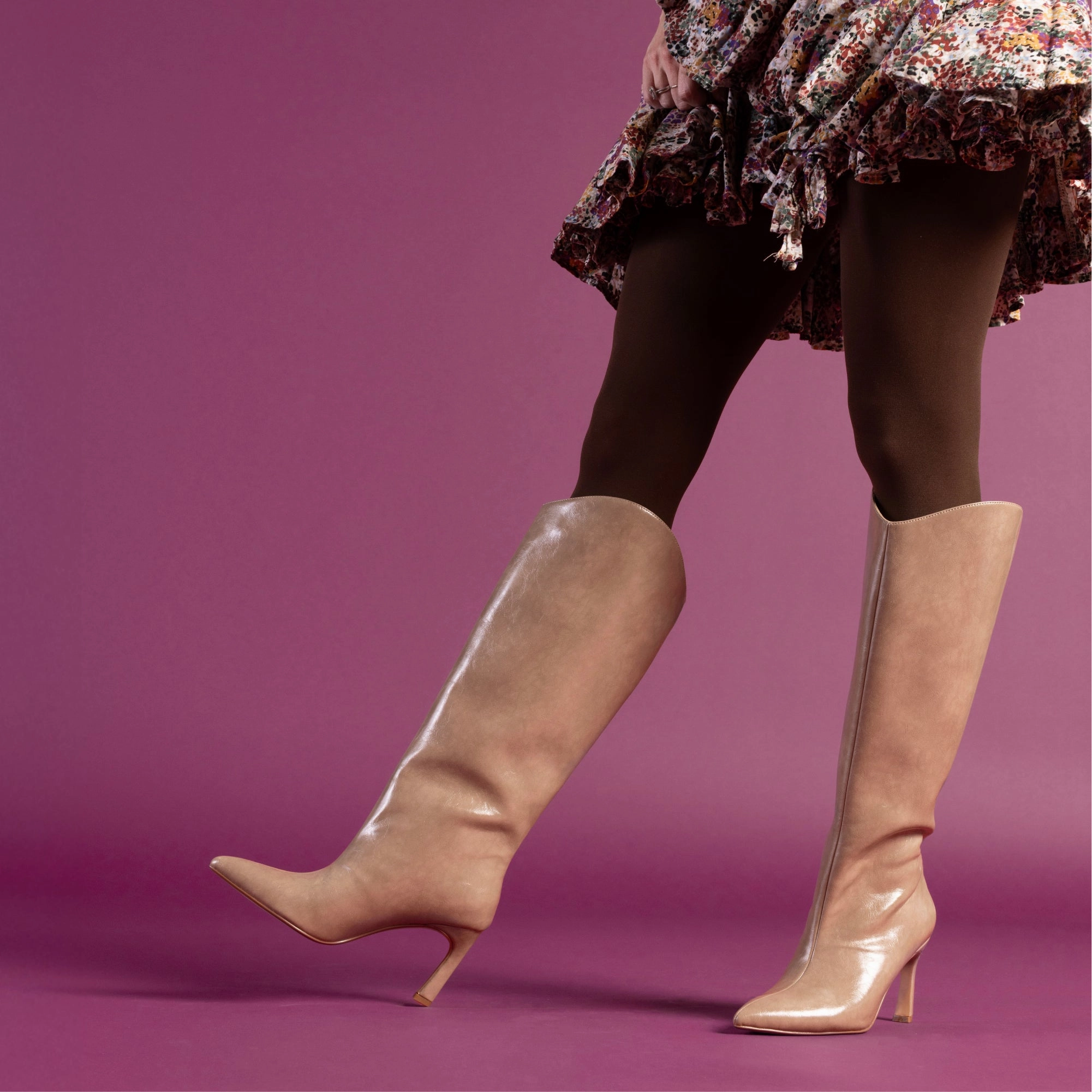 REHELA KNEE HIGH BOOTS IN VEGAN LEATHER