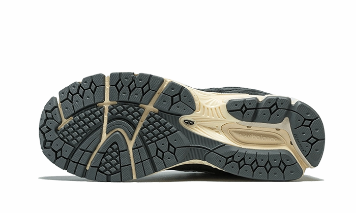 New Balance 2002R Black Dark Grey Black Orange New Balance