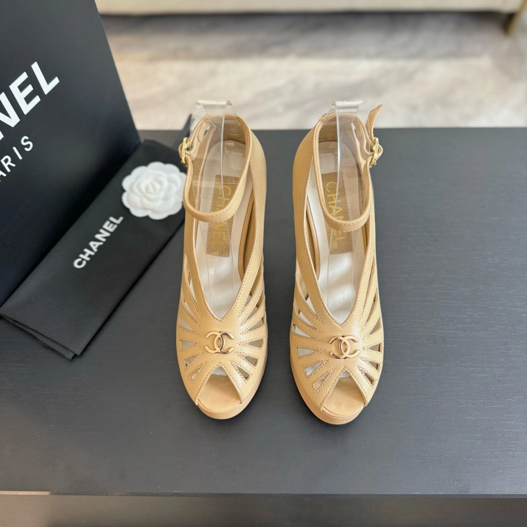 6pm Sandals SE1351 CC Sandals / Size4-11