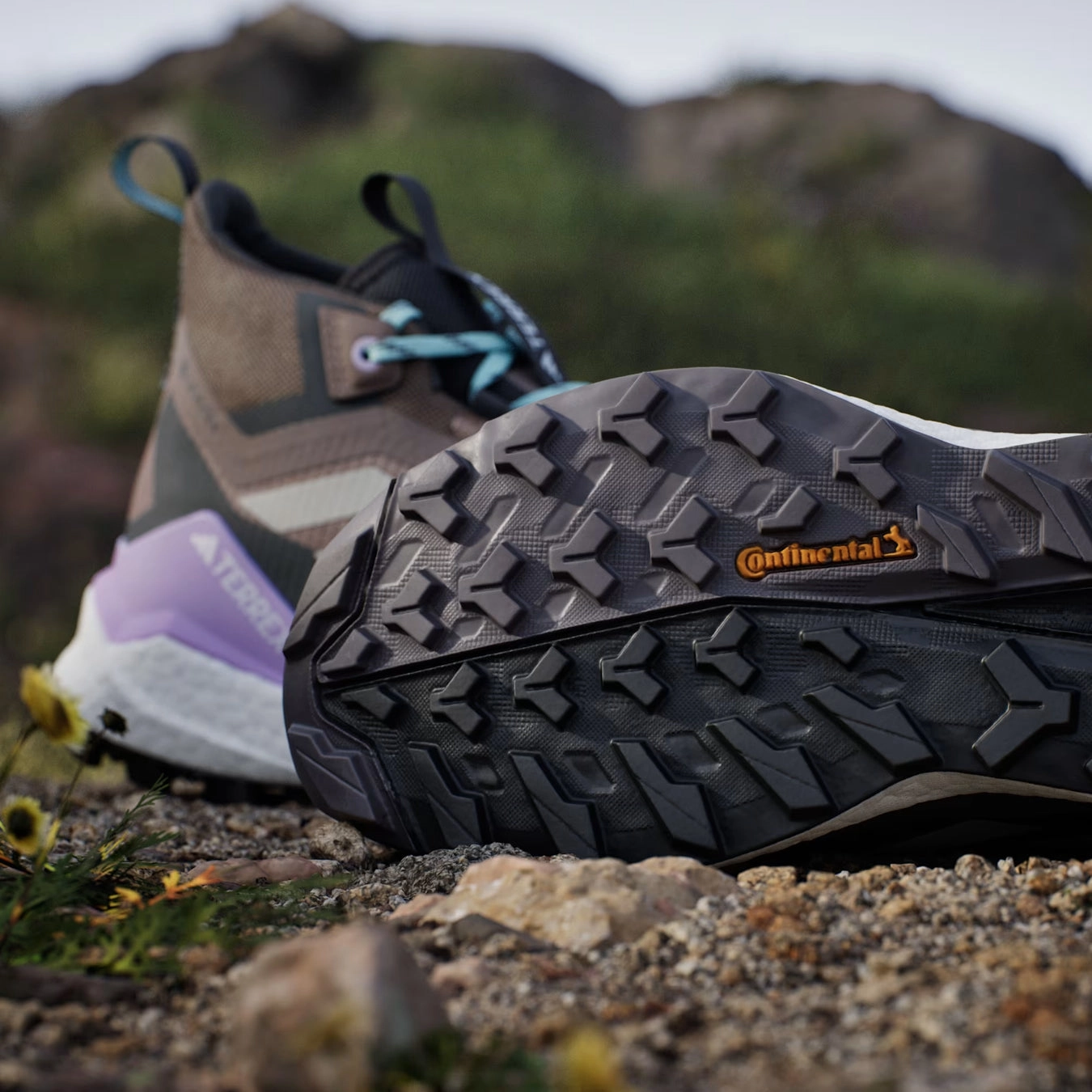 Stretch Hiking Shoes Adidas Terrex Womens Free Hiker 2.0 Gore-Tex Hiking Shoes Trace Brown / Beige / Carbon