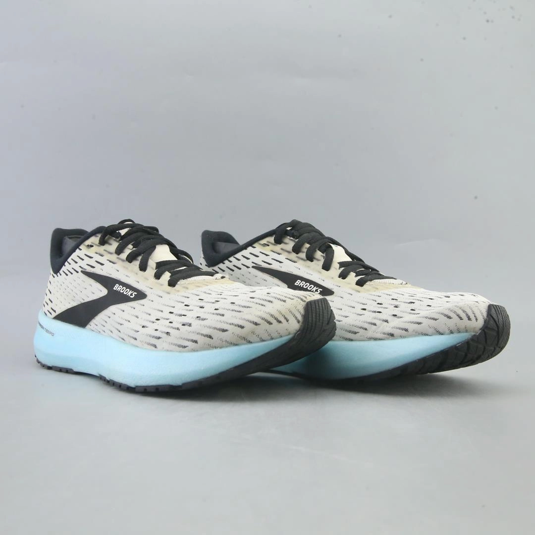 BROOKS HYPERION TEMPO Trail Running Shoe That Drain Well