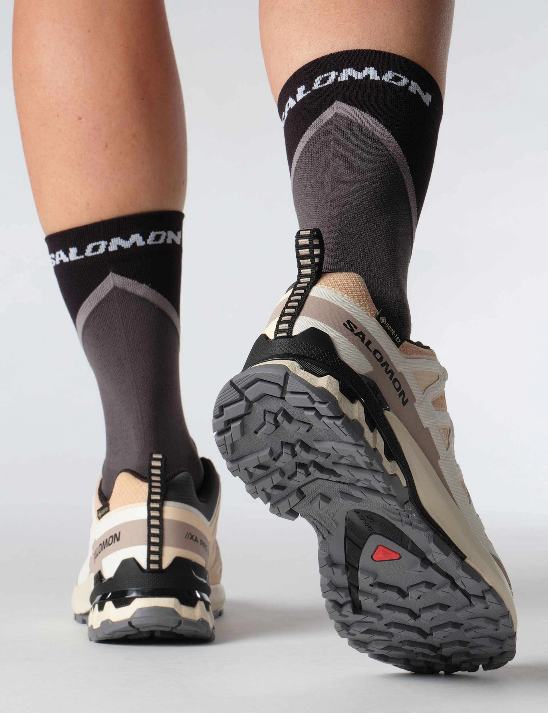 Trail Shoes Comparison XA Pro 3D V9 Gore-Tex - Hazelnut/Tender Peach/Black