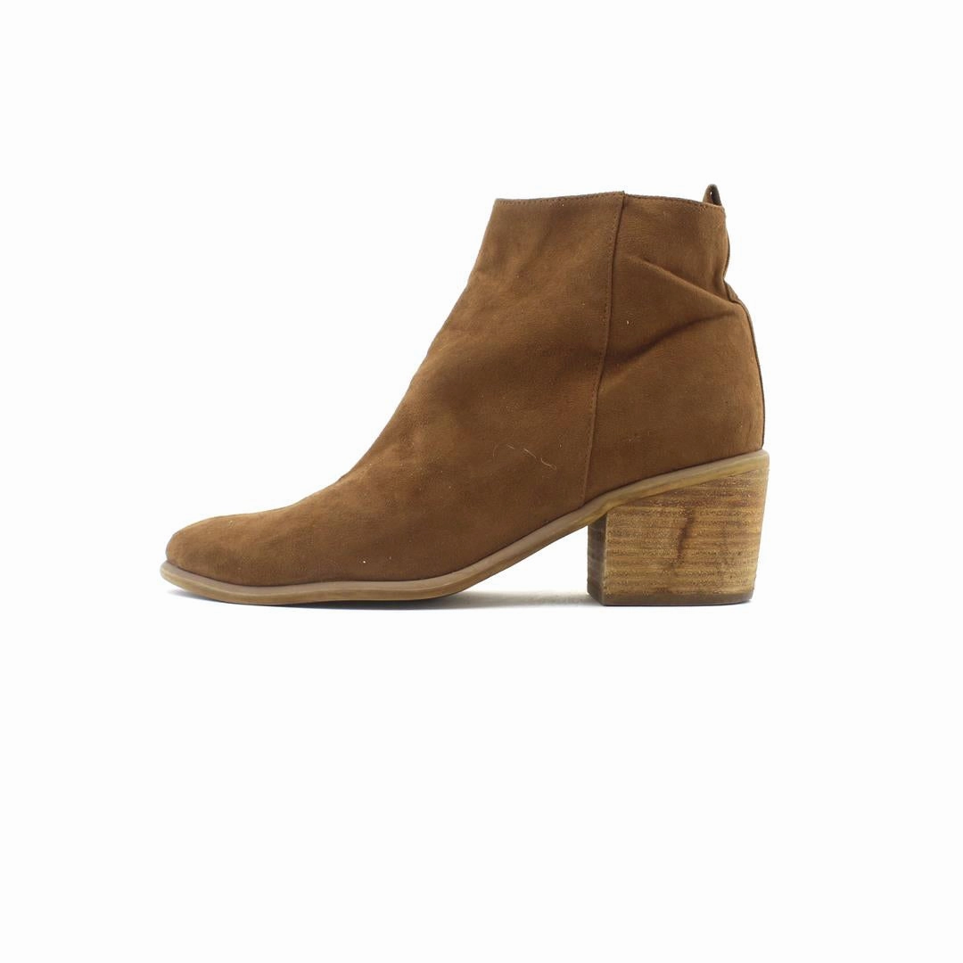 ABOUND . Store Nearby