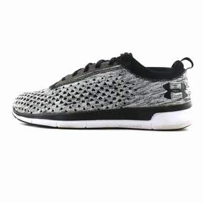 Running Shoe Store Gait Analysis Berlin Marathon Training UNDER ARMOUR LIGHTNING 2