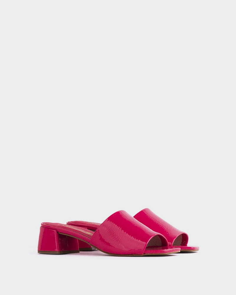 Fortunata Fuchsia Naplack Sandals Vs Slides