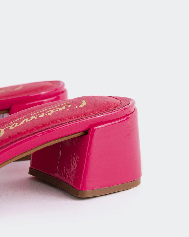 Fortunata Fuchsia Naplack Waterproof Beach Sandals