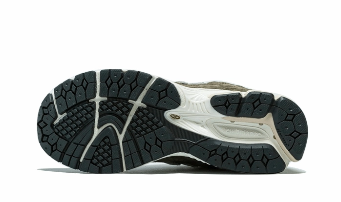 New Balance Womens Size 12 New Balance 2002R Olive Brown