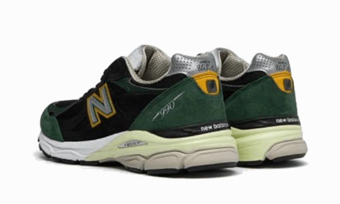 New Balance High Top Baseball Cleats New Balance 990 V3 Black Green Yellow