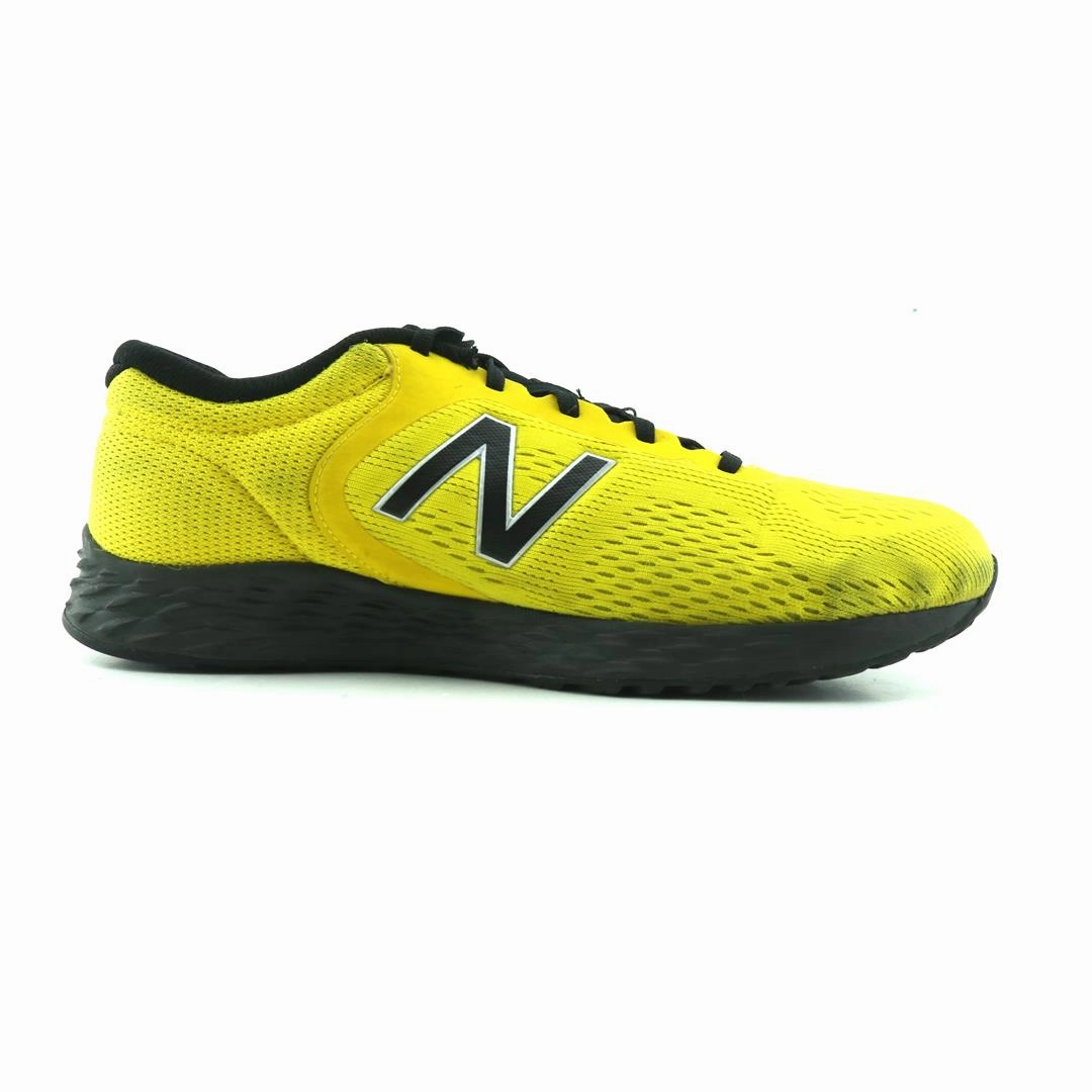 New Balances White And Grey NEW BALANCE FRESH FOAM ARISHI V2