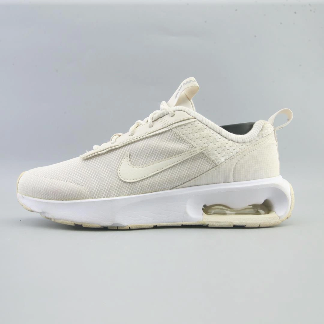 NIKE AIR MAX INTRLK Pictures Of Running Shoes