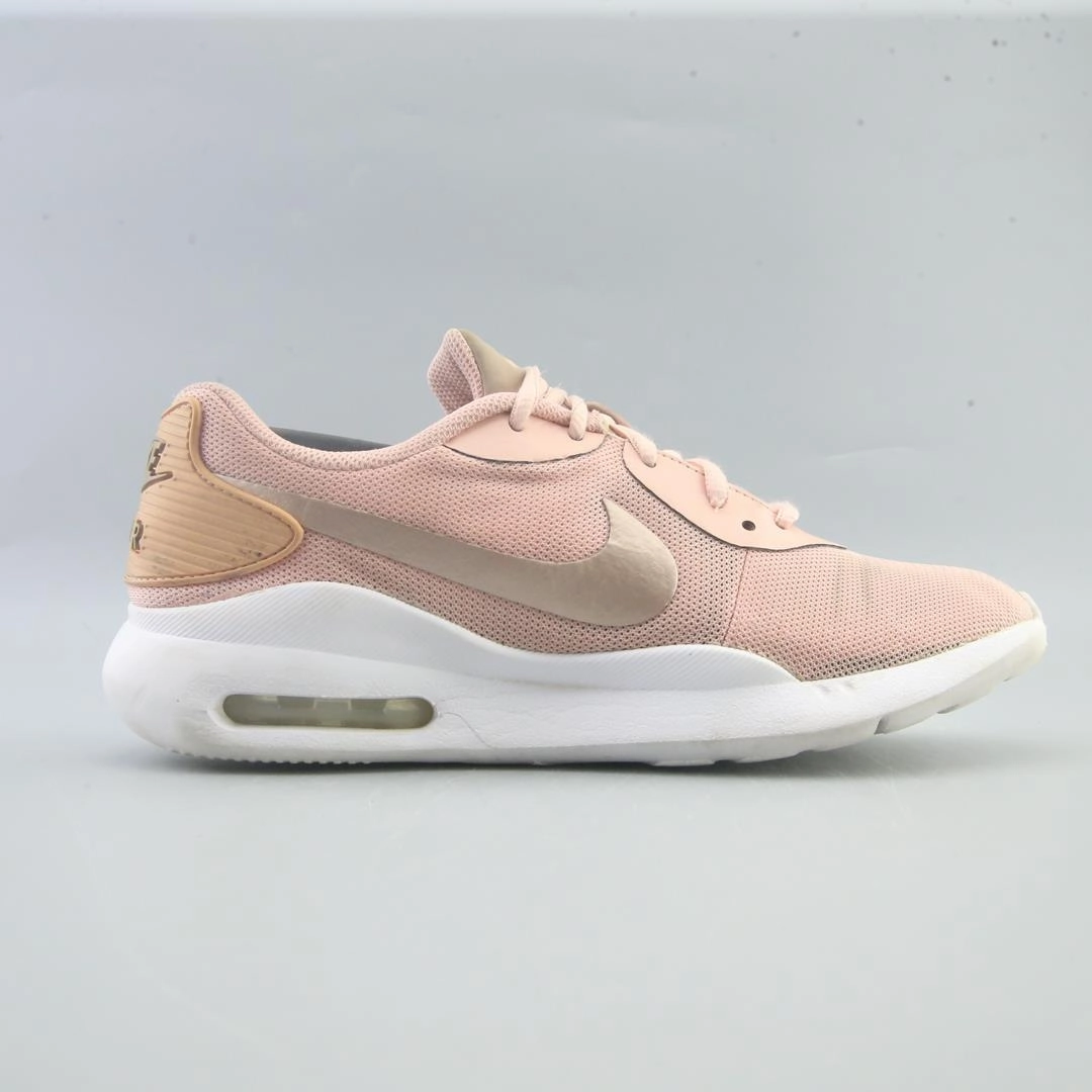 Nike Phoenix Waffle Shoes NIKE AIR MAX OKETO