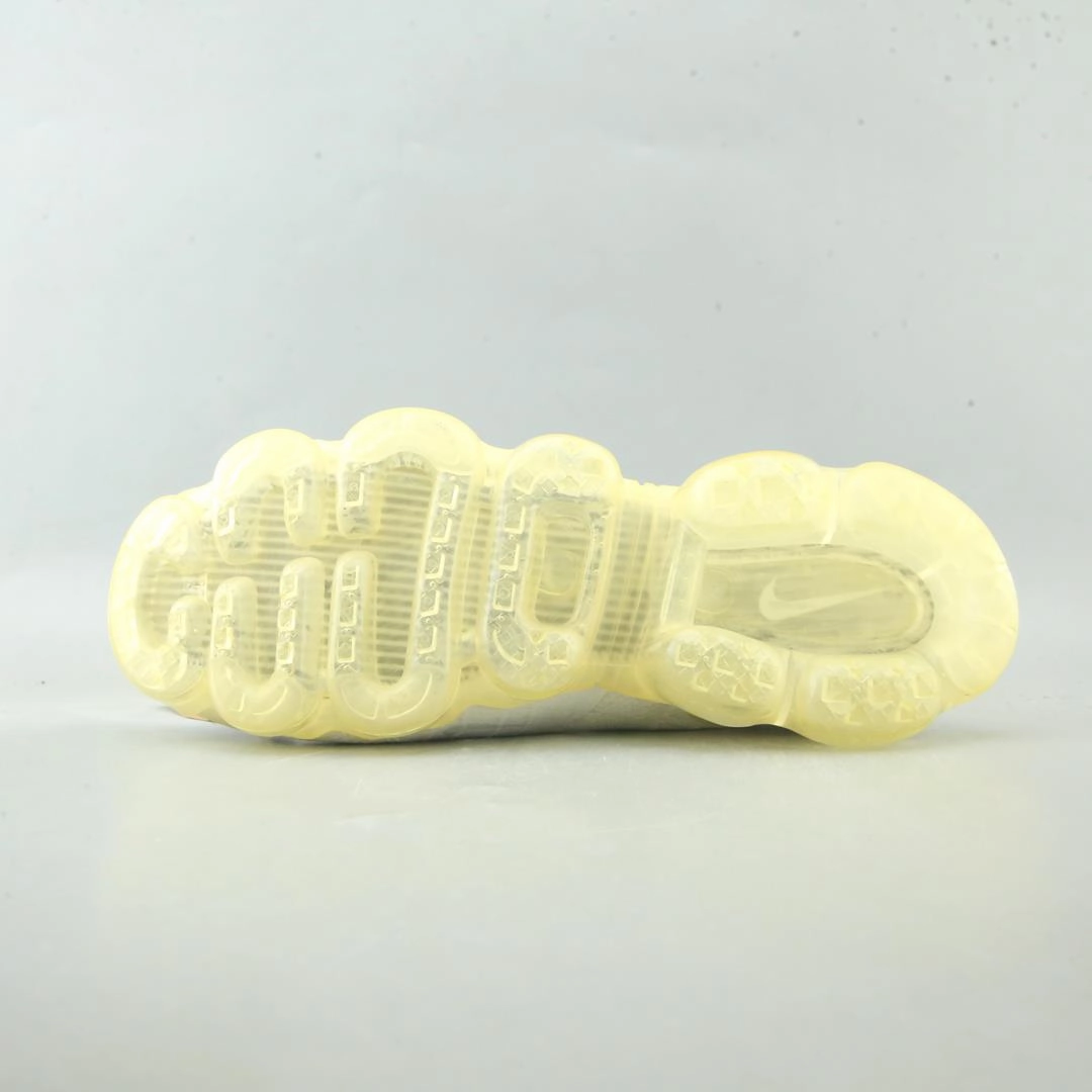 NIKE AIR VAPORMAX FLYKNIT 2 Best Running Shoes For Trails