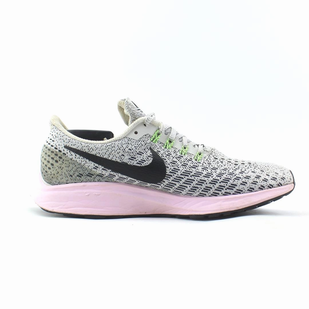 NIKE AIR ZOOM PEGASUS 35 Difference Between Running Shoes And Walking Shoes