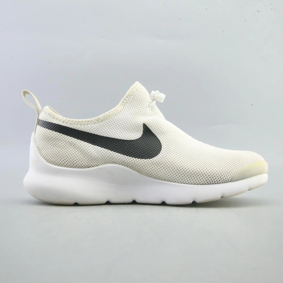 Nike Hyper Basketball Shoes NIKE  APTARE ESSENTIAL