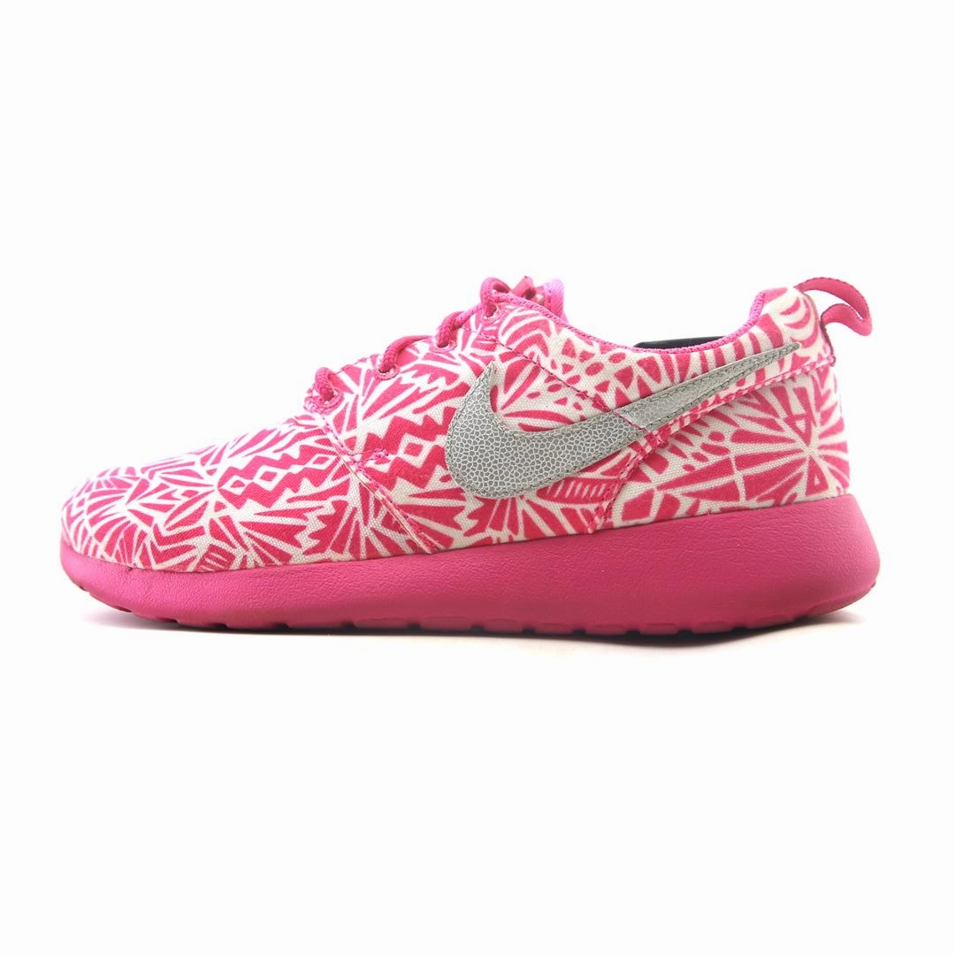 NIKE  ROSHE ONE Latest Nike Running Shoes