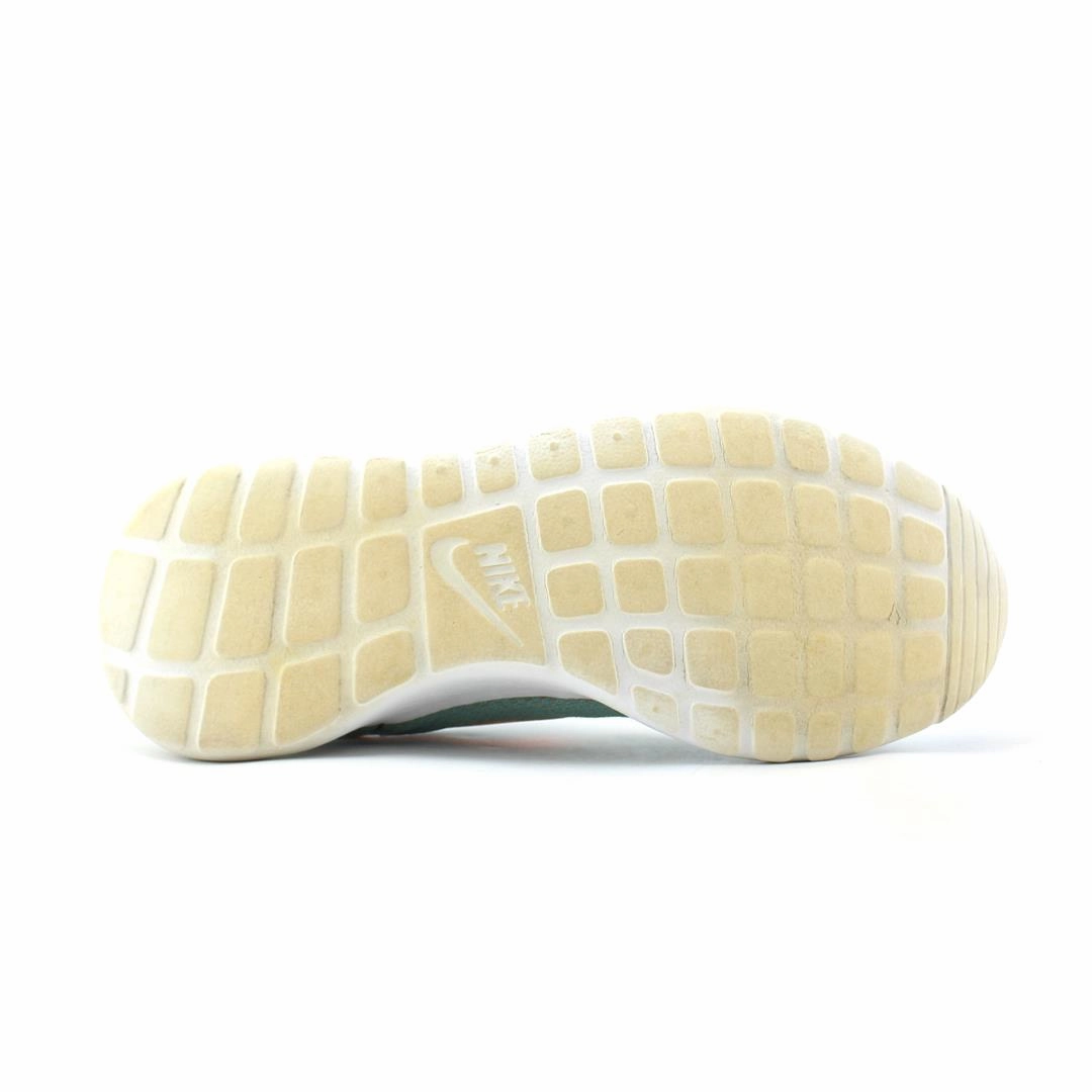 Team Hustle Nike Shoes NIKE ROSHE RUN