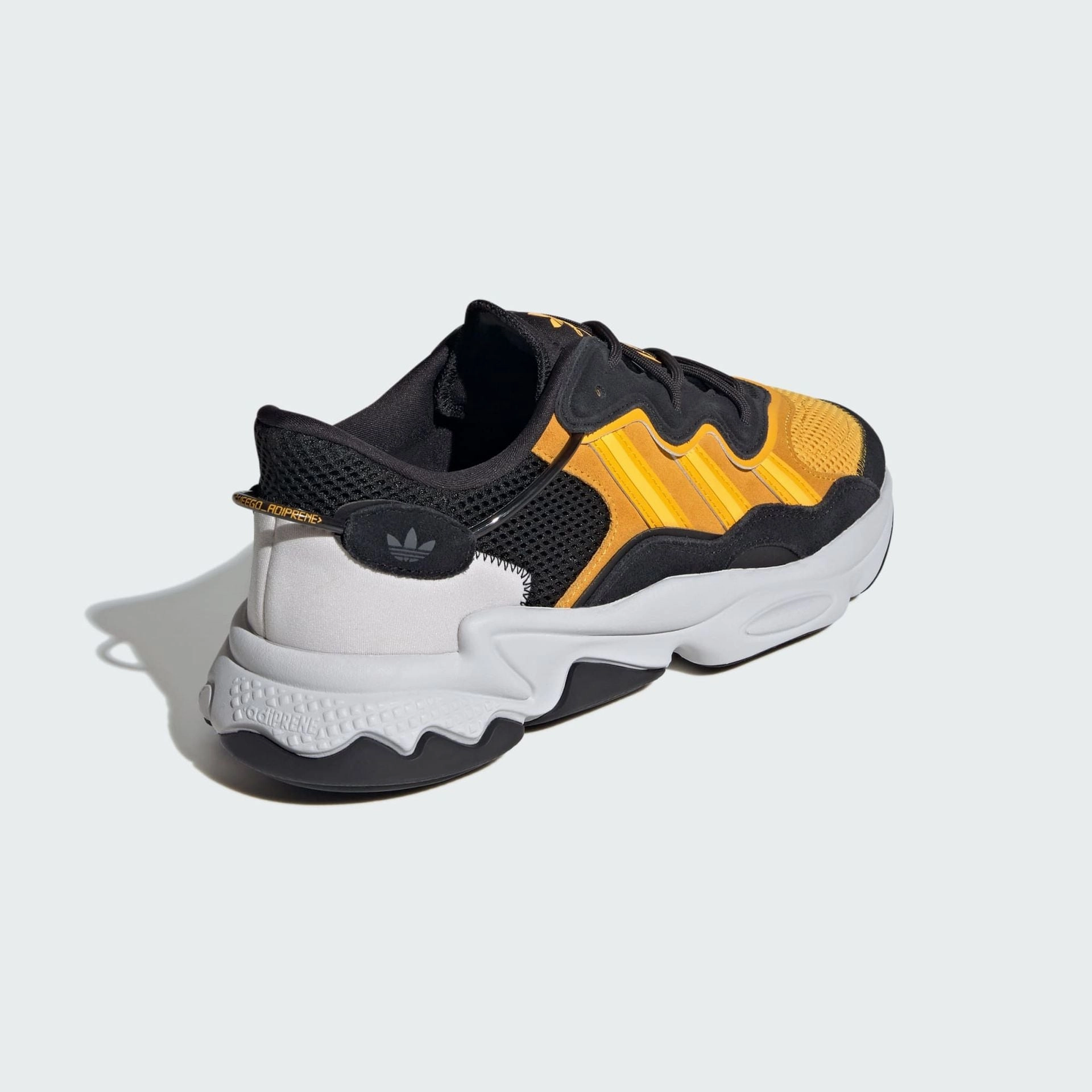 OZWEEGO SHOES - Core Black / Grey One / Crew Yellow Training
