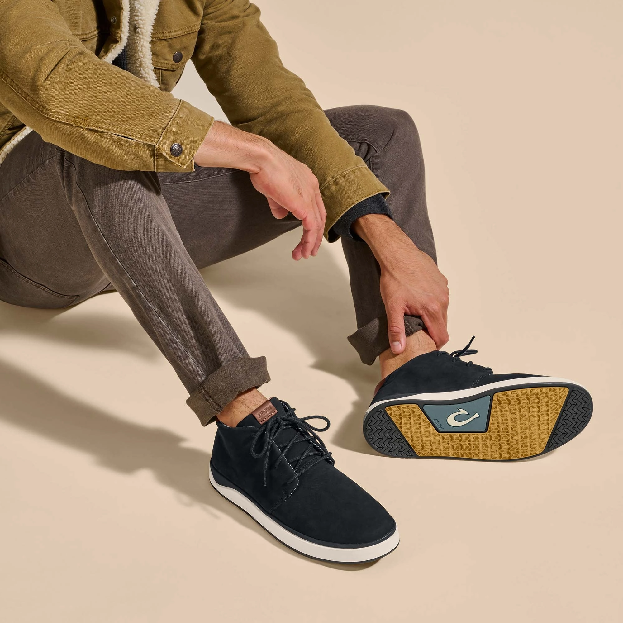 Papaku 'Ili - Black Duckbill Rain Boots