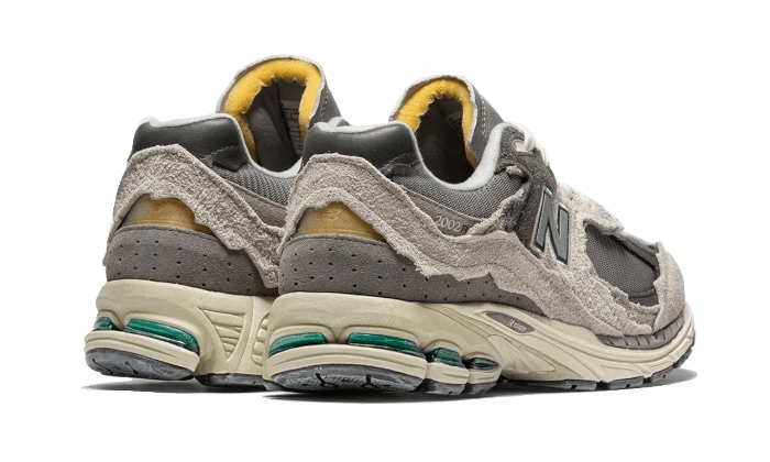 New Balance 9060 All Grey New Balance 2002R Protection Pack Rain Cloud