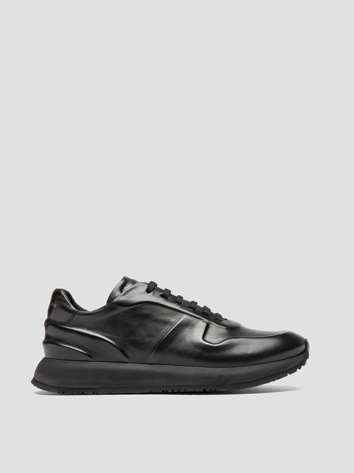 PERSPECTIVE 001 - Black Leather Low Top Sneakers Size Guide