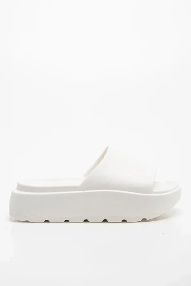 Sandals Royal Bahamian In Nassau Platform Slide White