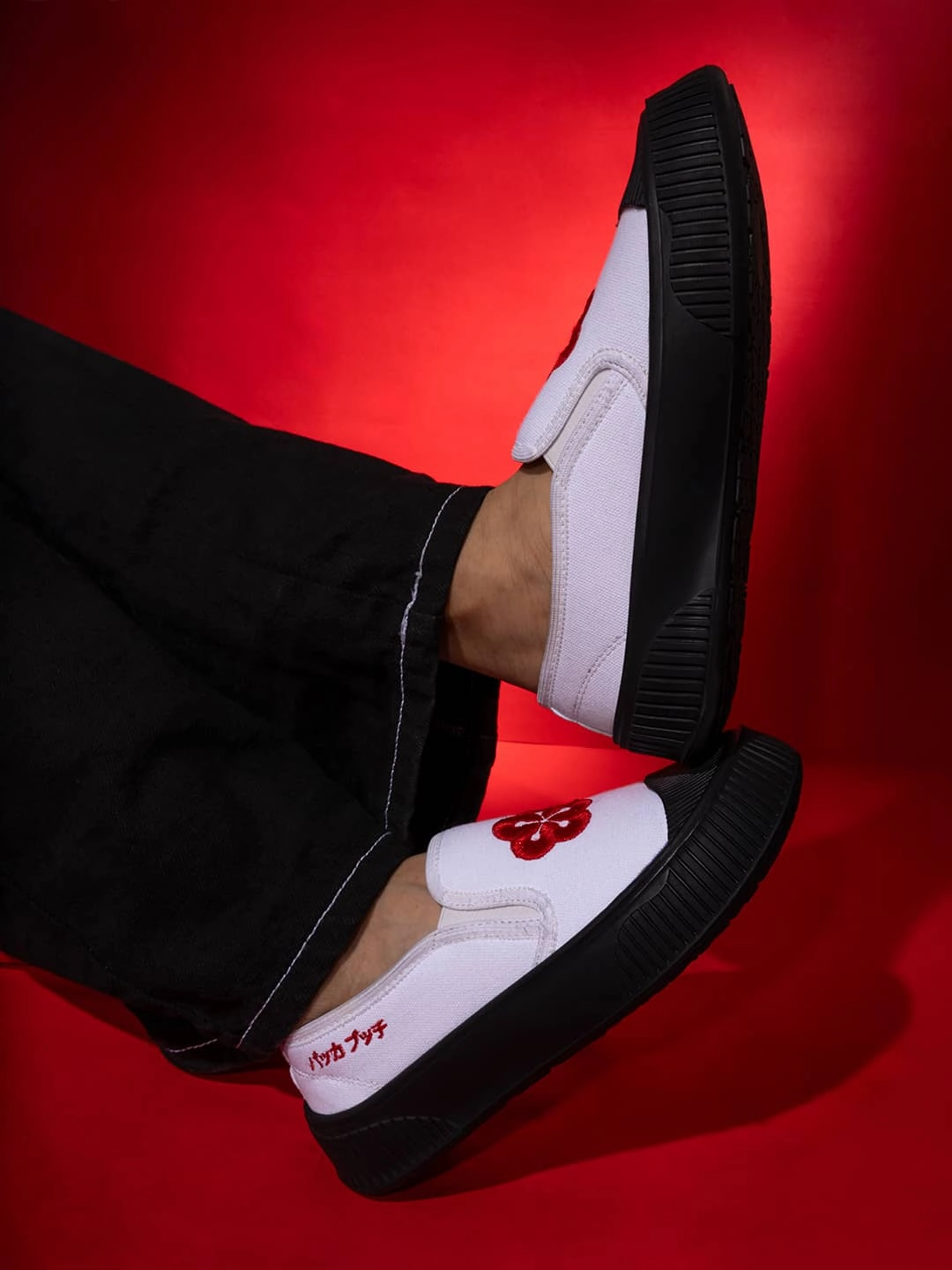 Podiatrist Bacca Bucci Kawaii Sakura Slip-On Sneakers