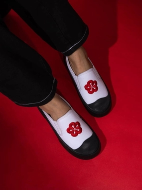 Weight Bacca Bucci Kawaii Sakura Slip-On Sneakers