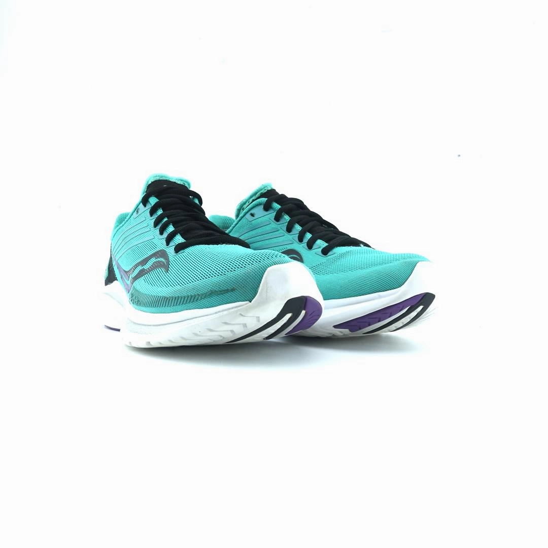 SAUCONY KINVARA 12 Best Shoes To Run Half Marathon