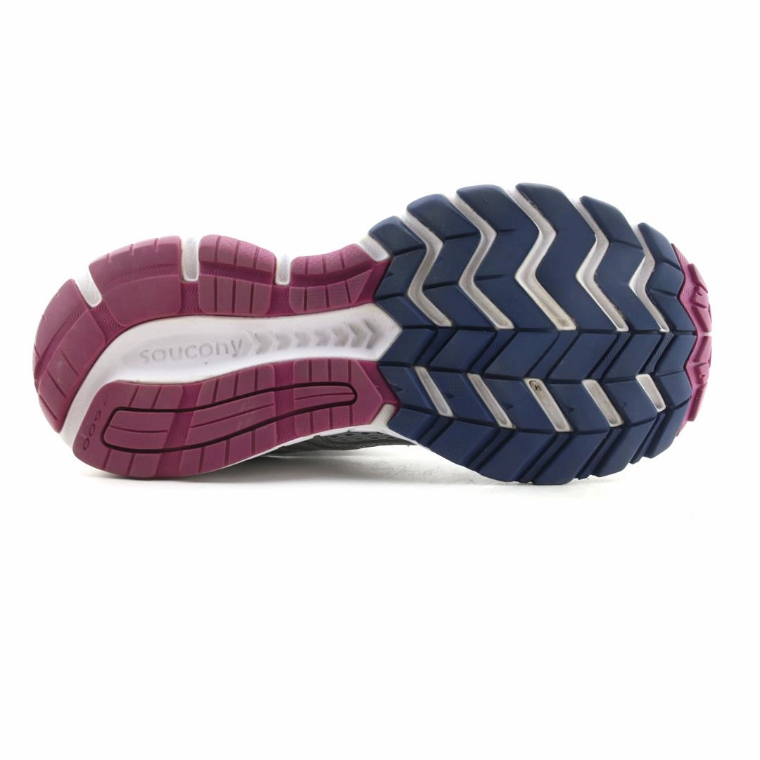 SAUCONY COHESION 11 Best Winter Trail Running Shoes