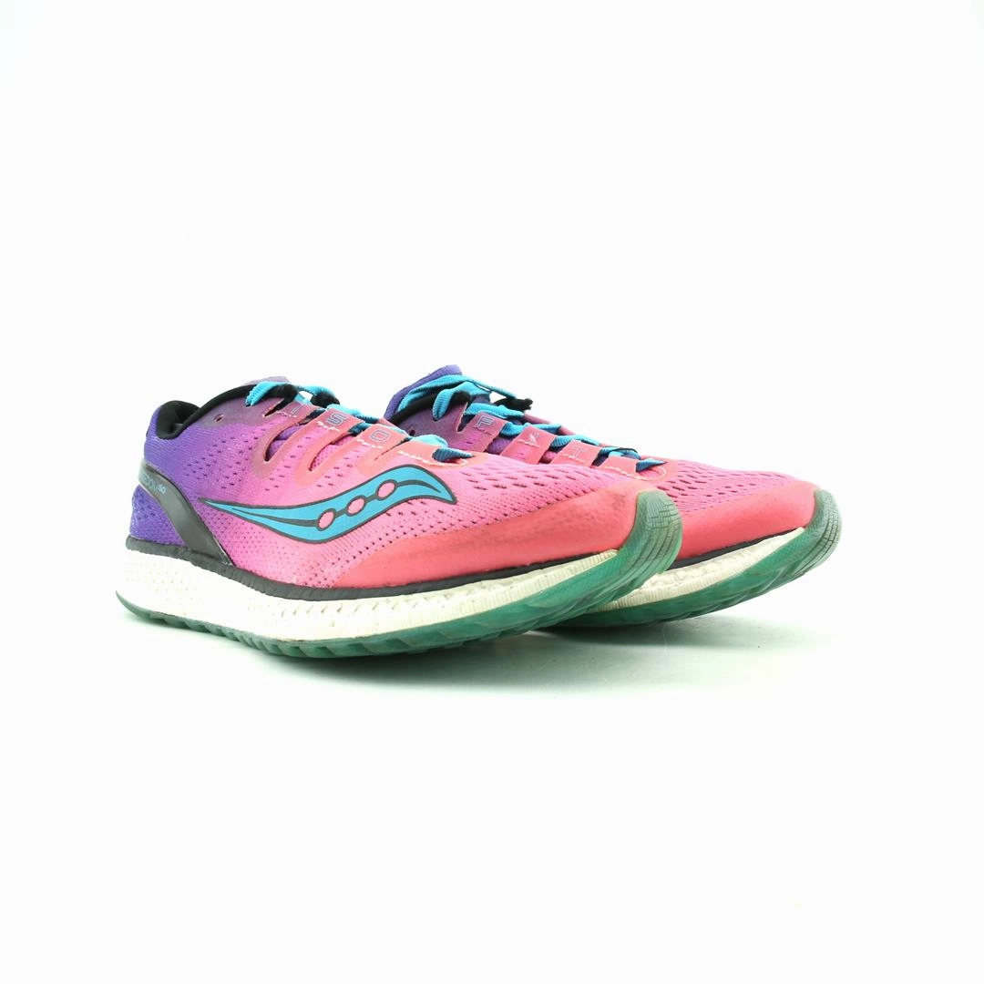 SAUCONY FREEDOM ISO Best Running Shoes For Track Athletes