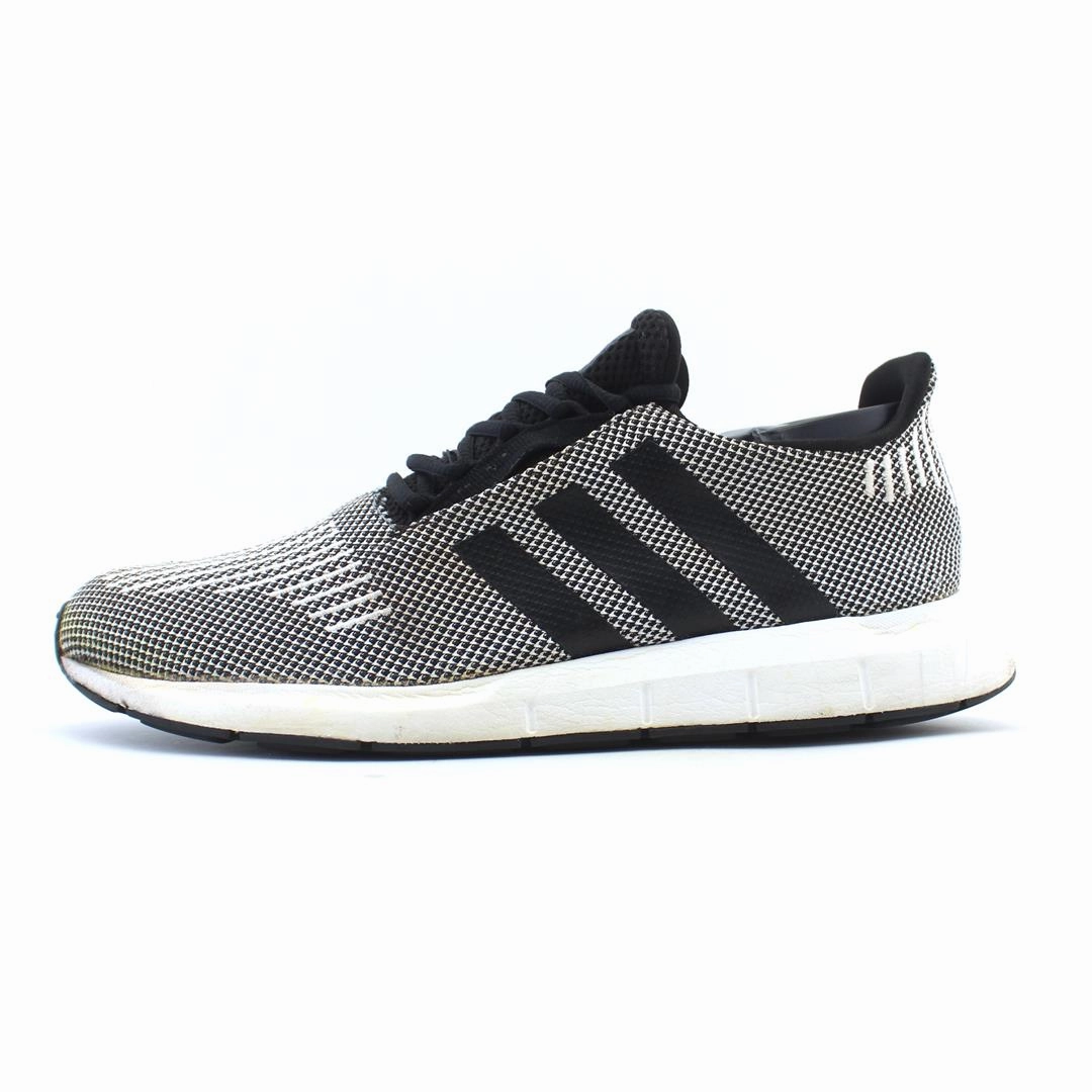 ADIDAS  SWIFT RUN Running Shoes 530