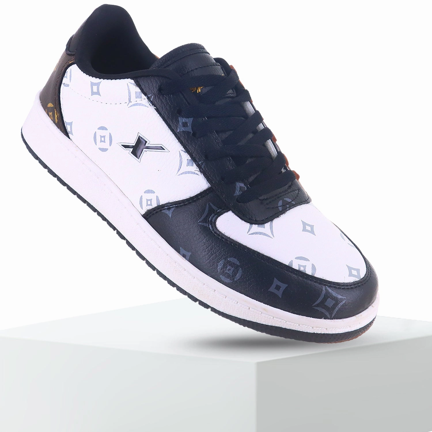 Sneakers for Men SM 945 Made Where