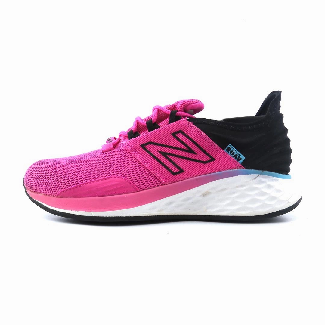 New Balance 1906r Pink Sugar NEW BALANCE FRESH FOAM ROAV V1