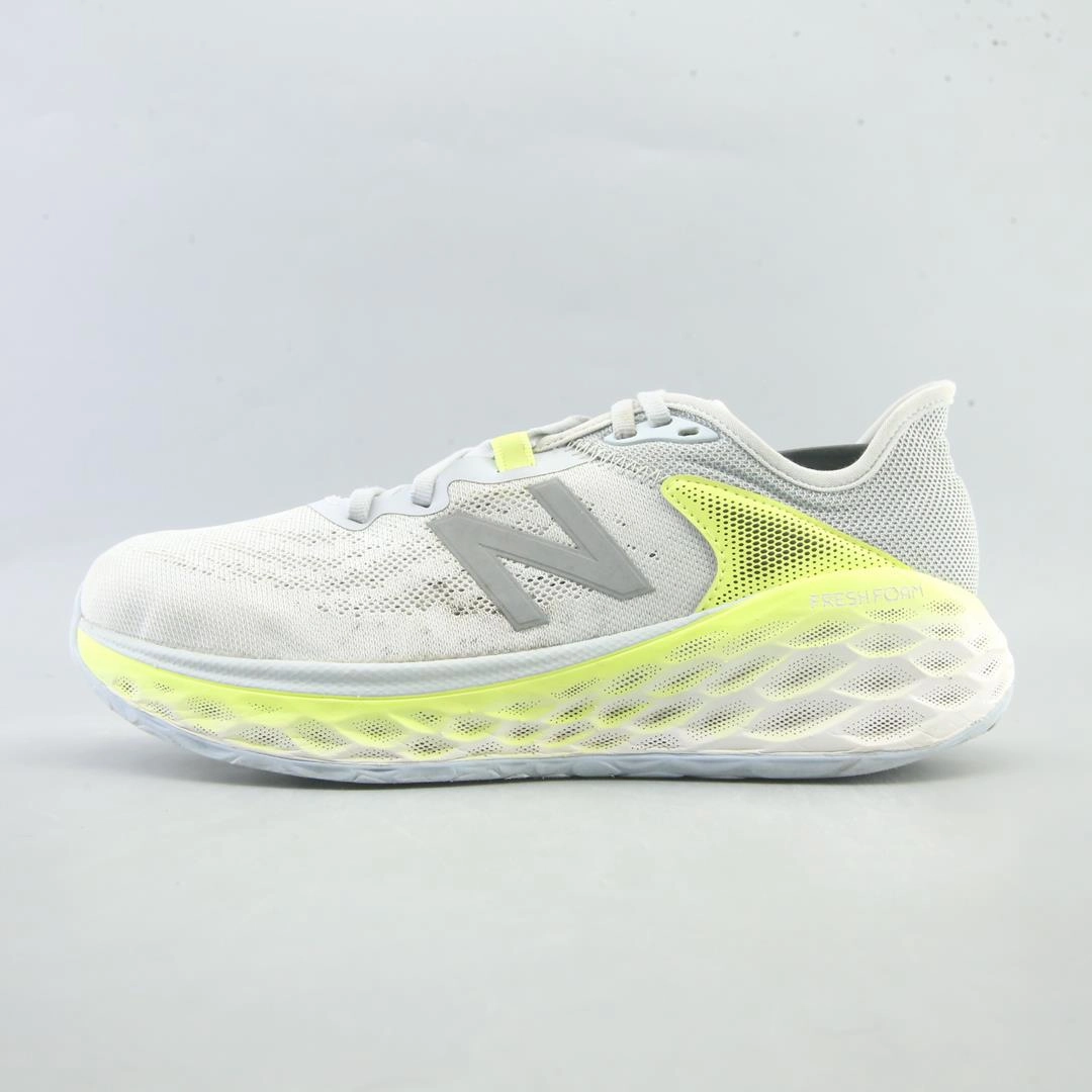 NEW BALANCE FRESH FOAM MORE V2 Cricket New Balance Shoes