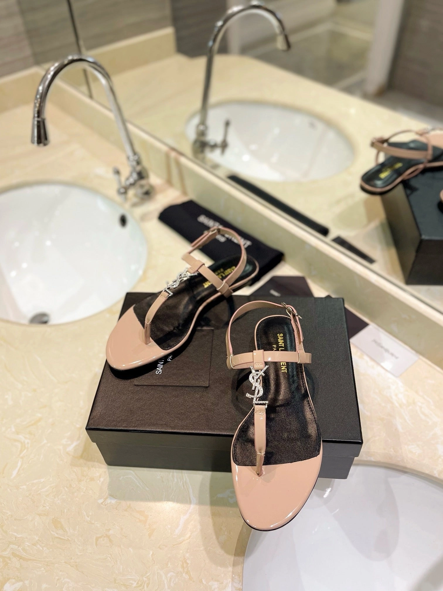 SE1399 YSK Sandals / Size5-11 Sandals La Toc Location