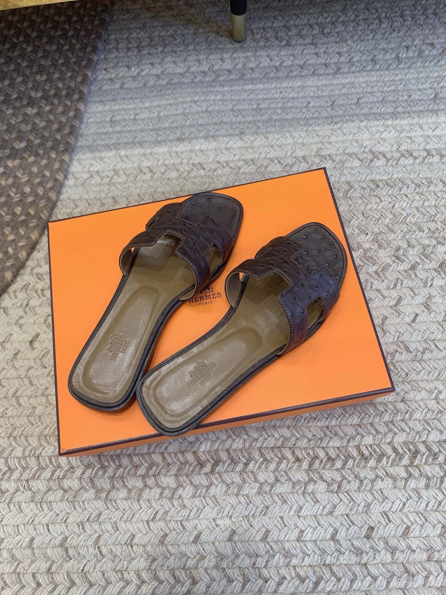 SE1582 Hermes Oran Sandal / Size5-12
