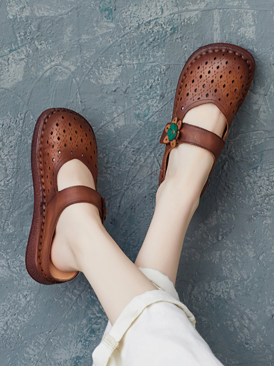 Women Summer Retro Leather Cutout Shoes ZZ1012 Different Styles Of